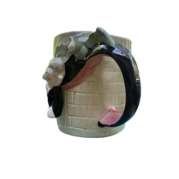 Vintage Dracula & Bat 3D Ceramic Mug With Gothic Brick Pattern - Unique Barware - Picture 4 of 7